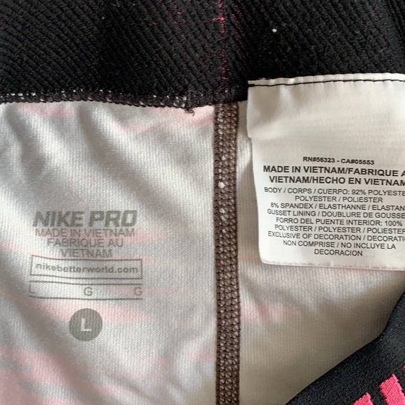 2/$25 Nike Cropped Leggings Size Large - Picture 3 of 4